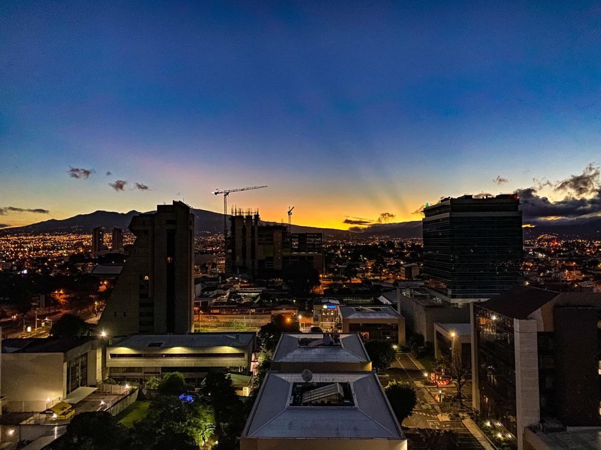 Torres Del Lago Suites And Apartments San José Kültér fotó